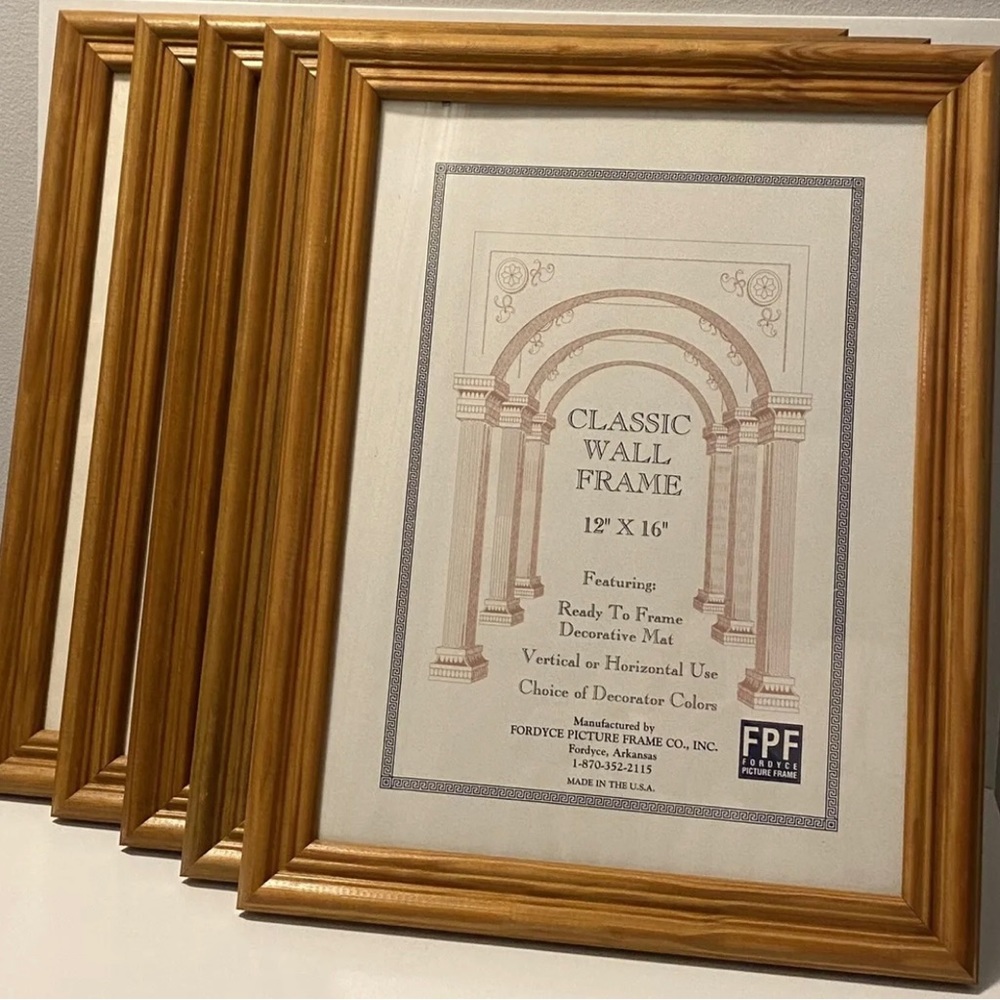 Frame Hobart Collection 12”x 16” Picture Glass/Solid Wood Frames, Brown New